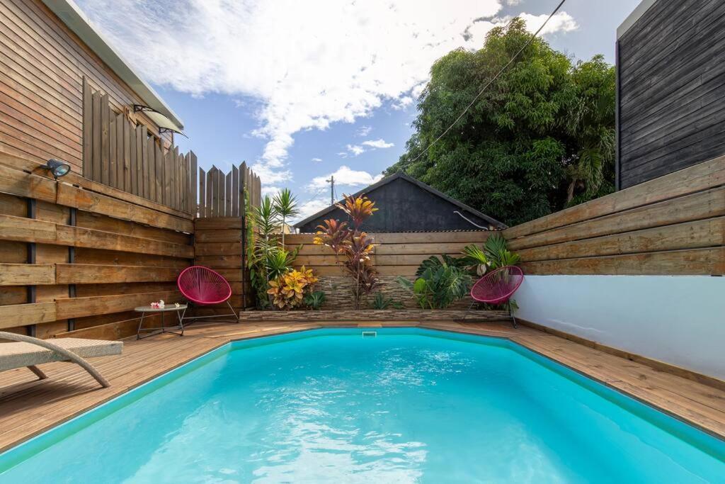 Le Badamier Villa Saint Pierre Luaran gambar