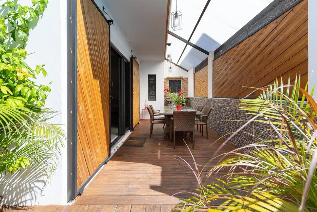 Le Badamier Villa Saint Pierre Luaran gambar