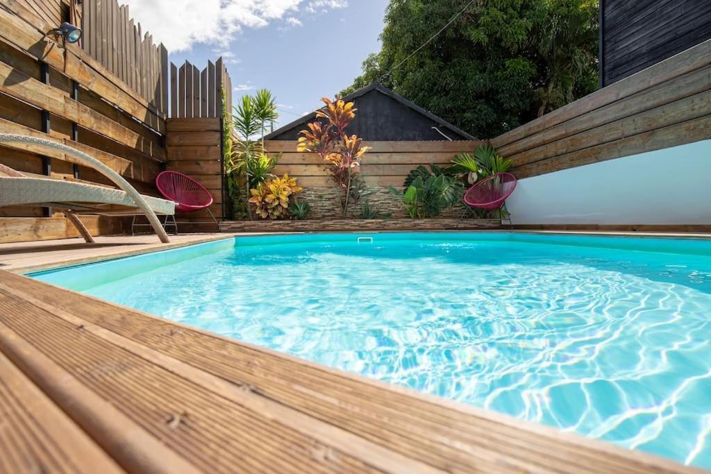 Le Badamier Villa Saint Pierre Luaran gambar