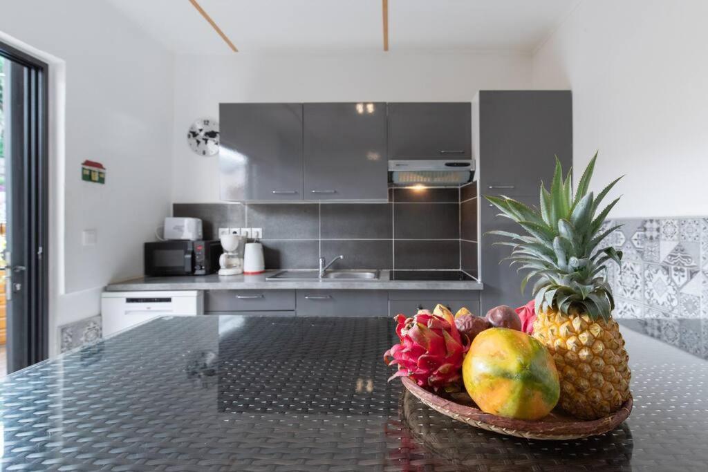 Le Badamier Villa Saint Pierre Luaran gambar